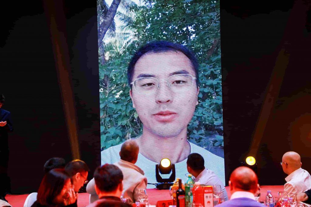 骏马奔腾赴新程，凝心聚力启华章插图7