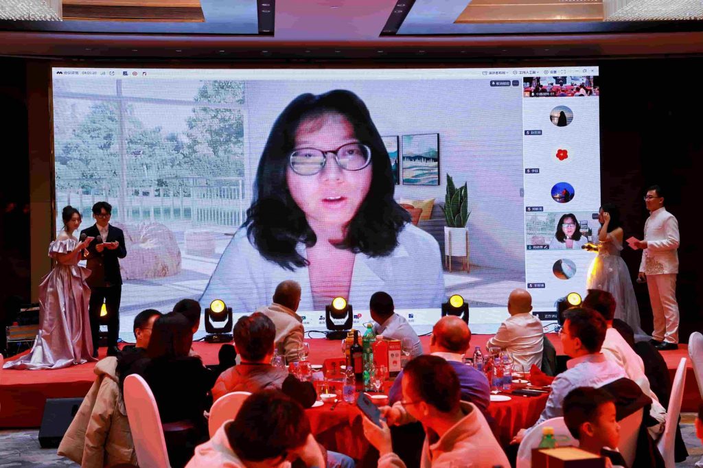 骏马奔腾赴新程，凝心聚力启华章插图10