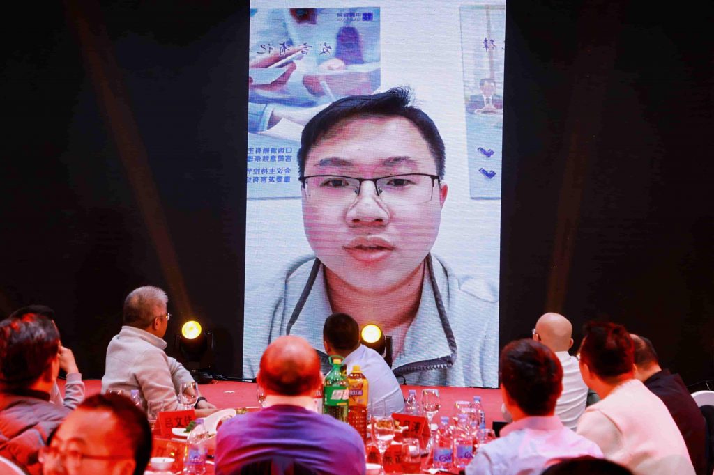 骏马奔腾赴新程，凝心聚力启华章插图13