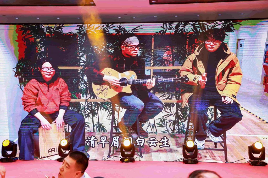 骏马奔腾赴新程，凝心聚力启华章插图30