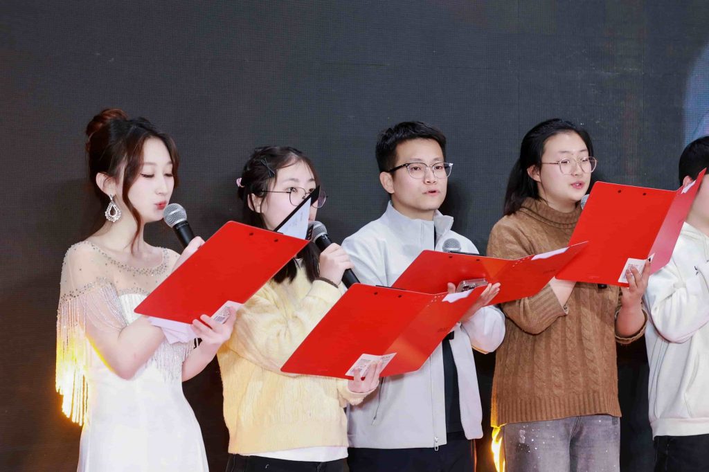 骏马奔腾赴新程，凝心聚力启华章插图41