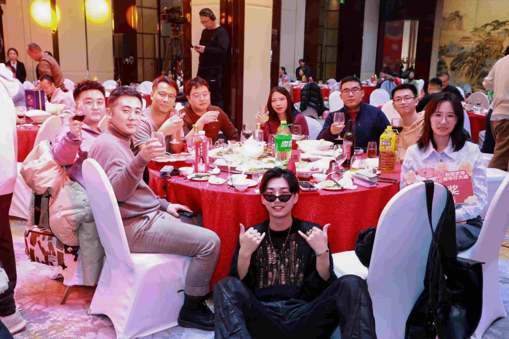 骏马奔腾赴新程，凝心聚力启华章插图54