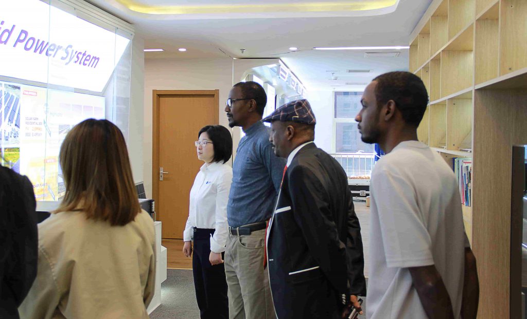 乍得电力公司考察团莅临中腾微网开展交流插图7