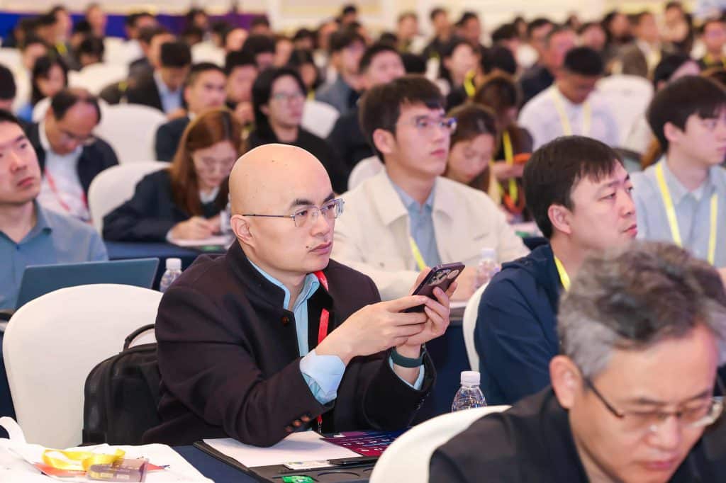 受邀参会｜中腾微网亮相第八届储能嘉年华盛典插图1